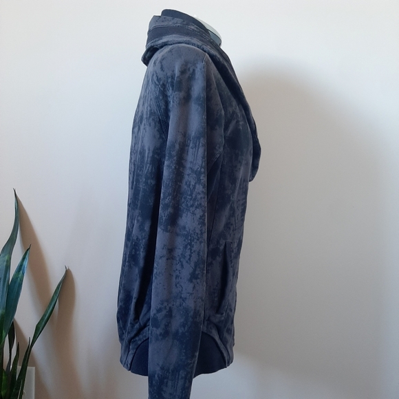 Lululemon To Class Jacket - Picture 6 of 10